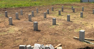 Фундамент на забивных жб сваях под ключ в Старой Руссе - фундамент из забивных железобетонных свай цена от 3151 руб/м2
